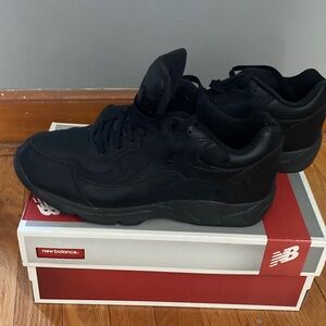 New Balance Men's 10.5 wide new not worn